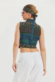 Gömlek Yaka Düğme Detaylı Crop Bluz thumbnail 5