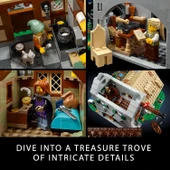 Lego Icons 10332 Medieval Town Square thumbnail 5