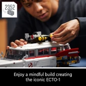 Lego Creator Expert 10274 Ghostbusters™ Ecto-1 thumbnail 3