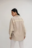 Kadın Dantel Şerit Detaylı Oversize Gömlek 1900-25 thumbnail 5