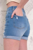 Kadın Likralı Duble Paça Yıpratmalı Denim Mini Şort thumbnail 11