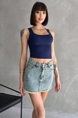 Taşlı Püsküllü Eskitme Mini Denim Etek thumbnail 4