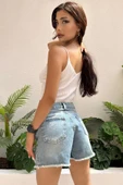 Kadın Etek Ucu Püsküllü Yıpratmalı Denim Mini Şort thumbnail 5
