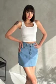Dikişsiz Cepli Kısa Denim Etek thumbnail 3