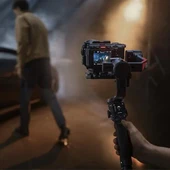 DJI RS 4 Pro Combo Gimbal thumbnail 8