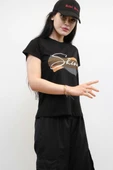 Moda Çizgi Shine Baskılı Tshirt Siyah thumbnail 1