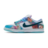 Futura Laboratories x Dunk Low SB Bleached Aqua thumbnail 3