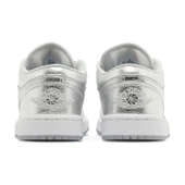 Air Jordan 1 Low SE Metallic Silver thumbnail 4