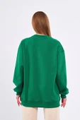 Yeşil Kadın Pamuklu Oversize Basic Bisiklet Yaka Sweatshirt thumbnail 3