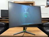 Monster Aryond A27 V2 27” 180Hz 1ms WQHD 2K Curved Pivot VA Oyuncu Monitörü (İKİNCİ EL) thumbnail 3