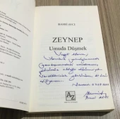 ZEYNEP Umuda Düşmek - İMZALI - (Sahafiye Kitap) thumbnail 2