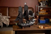 LEGO 10365 Captain Jack Sparrow's Pirate Ship thumbnail 11