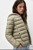 Pull & Bear Kapüşonlu Hafif Şişme Mont thumbnail 2