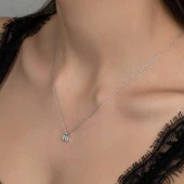 Swarovski Taşlı Gümüş Tektaş Bayan Kolye thumbnail 1