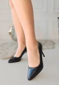 Jilya Siyah Cilt Stiletto Ayakkabı thumbnail 1