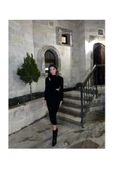 Siyah Bel ve Yaka Dekolteli Triko Elbise thumbnail 3