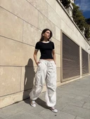 Yaka kol garnili ön parçalı bluz thumbnail 2
