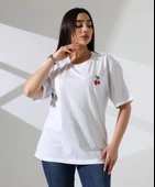 Kiraz işlemeli tişört thumbnail 2