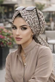 Aişe Tesettür Leopar Desenli Tokalı Bone thumbnail 2