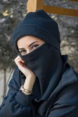 Aişe Tesettür Siyah Maskeli Bere thumbnail 3