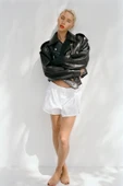 Kemerli Suni Deri Crop Biker Ceket thumbnail 2