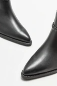 Elle Siyah Deri Kadın Klasik Bot thumbnail 3