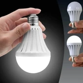 Powermaster 5 Watt E27 220 V 6500K Beyaz Şarjlı Led Ampul thumbnail 1