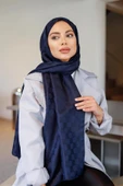 Dama Desen Şal Lacivert thumbnail 6