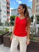 Askılı V Yaka Triko Bluz thumbnail 1