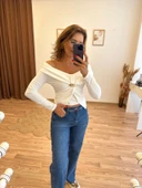 Şal Yaka Aksesuarlı Bluz thumbnail 3