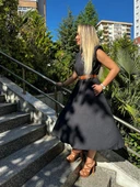 Vatkalı Kemerli Kloş Midi Elbise thumbnail 8