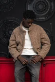 Oversize Crop Model Yan Cepli Astarlı Kırçıllı Mont thumbnail 2