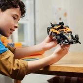 LEGO Technic NEOM McLaren Formula E Yarış Arabası 42169 thumbnail 3