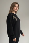 Pul İşlemeli Kaplan Detaylı Oversize Sweatshirt thumbnail 1