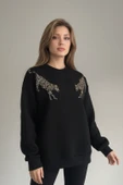 Pul İşlemeli Kaplan Detaylı Oversize Sweatshirt thumbnail 2