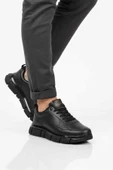 Siyah Bağcıklı Erkek Sneaker thumbnail 1
