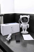 Astronot Görünümlü Projeksiyon Speaker Taşınabilir thumbnail 5