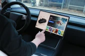 2025+ MODEL Y (JUNIPER) IÇIN  EKRAN AÇI APARATI thumbnail 2