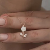Gümüş Rose Beyaz Gül Kolye thumbnail 12