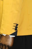 Single Button Collar Garni Tippet Yellow Jacket-Wessi thumbnail 4