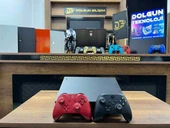 Microsoft Xbox One X 1 TB Çift Kol (İKİNCİ EL) thumbnail 1