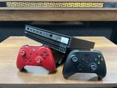 Microsoft Xbox One X 1 TB Çift Kol (İKİNCİ EL) thumbnail 6