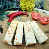 Tam Yağlı Hellim Peyniri -Biberli- (500 Gr) thumbnail 2