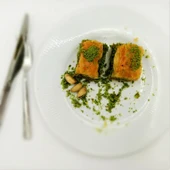 Fıstıklı Baklava thumbnail 2