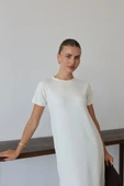Modal yırtmaçlı elbise beyaz pt thumbnail 2