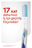 Colgate Slim Soft Advanced Gelişmiş Diş Fırçası thumbnail 2