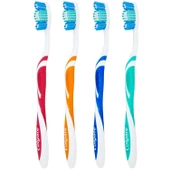 Colgate Üçlü Etki Orta Diş Fırçası thumbnail 1