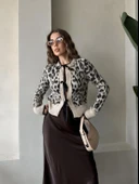 Önü Bağcıklı Leopar Hırka Bej thumbnail 3