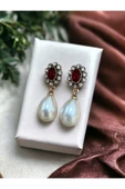 Oval Kristal Taşlı İnci Küpe thumbnail 3