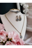 Zirkon Taşlı Papatya Desen Set thumbnail 4